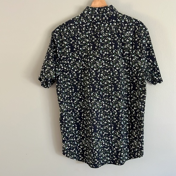 RVCA Black Floral Casual Button Down Shirt Large - Picture 2 of 8